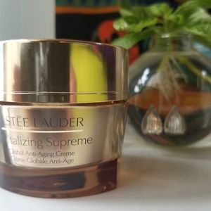 Estee lauder revitalizing supreme 1.7oz new